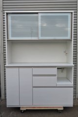 NITORI ニトリ キッチンボード アルミナ2 幅140cm×高さ201cm 食器棚  ホワイト  ハイグロス K-048