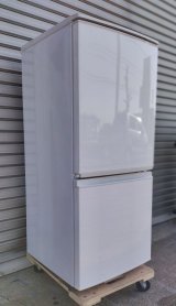 69 シャープ 冷凍冷蔵庫 137L つけかえどっちもドア 右開き/左開き 2ドア SJ-D14C-W 2017年製  R-059