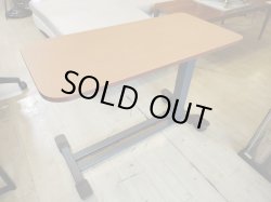 画像2: 美品【愛知・配送可】プラッツ 昇降ベッドテーブル ガス圧式 幅84cm×奥行47cm×高さ60〜84cm キャスター付 PZT-840