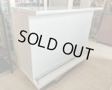 美品【愛知近郊・配送可】バーカウンター キッチンカウンター 幅120cm×奥行50.3cm×高さ85.5cm 両開き収納 足乗せバー付き ホワイト