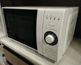 36 美品 2023年製 シャープ 電子レンジ 18L ターンテーブルタイプ 横開き ヘルツフリー RE-TM18-W