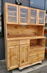 【愛知近郊・配送可】食器棚 4枚扉キッチンボード モイス付 ベアトラ 高さ182.5cm×幅139cm×奥行46.5cm ナチュラル