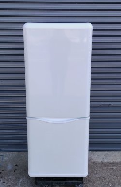画像2: 81【愛知近郊・自社配送可】2018年製 ヤマゼン 冷凍冷蔵庫 150L 耐熱100℃トップテーブル 右開き 2ドア ホワイト YFRA-F150