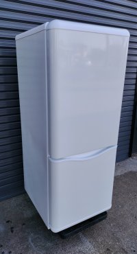 81【愛知近郊・自社配送可】2018年製 ヤマゼン 冷凍冷蔵庫 150L 耐熱100℃トップテーブル 右開き 2ドア ホワイト YFRA-F150