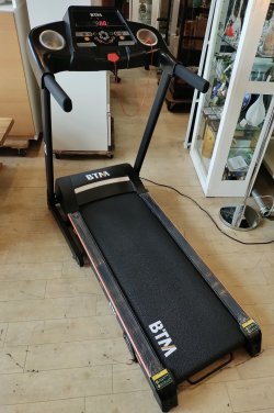 画像1: 美品【愛知近郊・配送可】動作確認済 BTM 電動ルームランナー MAX16Km/h 折りたたみランニングマシン ウォーキング トレーニング  YY-815