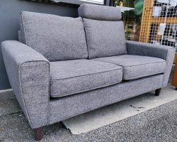 画像1: 美品【愛知近郊・配送可】 2人掛け コンパクトソファー 幅150.5cm×奥行78cm×高さ93cm グレー系