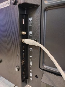 画像6: 47美品【愛知】2023年製 32V型 ハイビジョン液晶テレビ ハイセンス 壁掛け対応 ネット動画 32A40H リモコン代用品