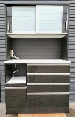 画像2:  【愛知近郊・配送可】定価129,900円 ニトリ 食器棚 キッチンボード ポスティア スライド扉 コンセント付 高さ206cm×幅120.5cm×奥行50cm