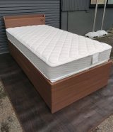 【愛知近郊・配送可】ニトリ ベッド シングル 幅97.5cm×長さ206cm×高さ85 マットレス 引き出し収納 コンセント付 ミドルブラウン