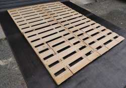 画像1: (2)参考価格29,900円 めいじ屋 すのこ連結ベッド ダブル 折り畳み 二つ折り 長さ200.5cm×幅140cm×高さ5cm 布団が干せる すのこマット