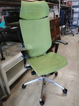 参考価格252,780円 オカムラ バロンチェア エクストラハイバック 可動ヘッドレスト アジャストアーム メッシュ ライムグリーン CP81AR-FDH6