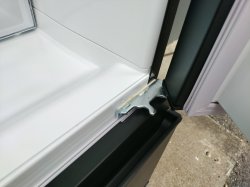 画像15: 135美品【愛知近郊・配送可】2022年製 東芝 冷凍冷蔵庫 356L ベジータ 3段冷凍室 右開き 3ドア マットチャコール GR-T36SC