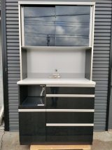 【愛知近郊・配送可】参考価格237,952円 高橋木工所 食器棚 キッチンボード スライド扉 コンセント付 高さ210.5cm×幅110.5cm×奥行51cm