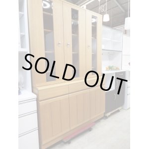 画像: ☆メーベルトーコー 旭川 高級家具 食器戸棚 キッチンボード　大きさ 幅130×高さ195×奥行45cm K-041