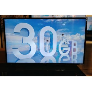 画像: 40  パナソニック　中古　液晶TV　43型　 IPSパネル搭載　 転倒防止スタンド　ビエラ　TH-43FX750　2018年製　T-036