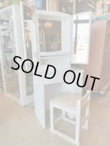 画像: 美品【愛知近郊・配送可】ニトリ 三面鏡ドレッサー クレール ドレッサーチェア付 幅61cm×奥行40cm×高さ146cm ホワイト 鏡台 化粧台 