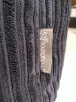 画像8: 美品【愛知近郊・配送可】参考価格68,000円Loungepug ジョセフィン ソファビーズクッション コーデュロイブラック 幅：約135cm
