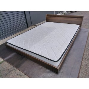 画像: 【愛知近郊・配送可】ベッドフレーム ダブルサイズ 幅145cm×長さ212cm×高さ45.5cm マットレス コンセント付 ローベッド  シンプル
