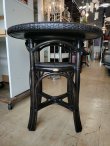 画像3: 【愛知近郊・配送可】参考価格41,800円 カザマ Kazama 籐・ラタン 丸テーブル ダイニングテーブル トップガラス 直径66cm×高さ69.5cm