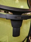 画像8: 参考価格252,780円 オカムラ バロンチェア エクストラハイバック 可動ヘッドレスト アジャストアーム メッシュ ライムグリーン CP81AR-FDH6