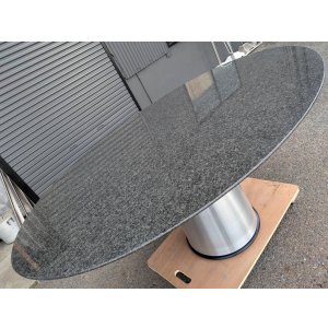 画像: 美品【愛知近郊・配送可 】カッテランイタリア ダイニングテーブル 御影石 大理石 円形 楕円形 モダン スタイリッシュ おしゃれ