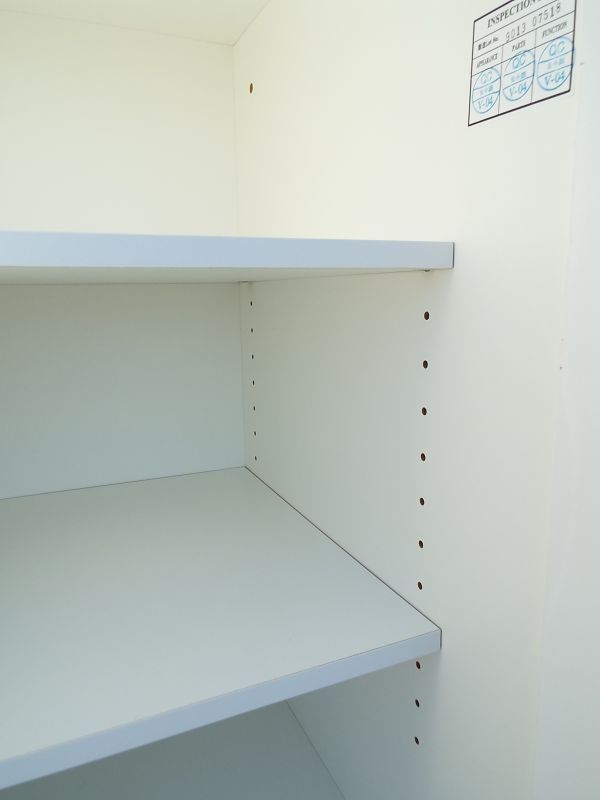 食器棚 シンプル 上品エナメル コンセント合計３口付 キッチンボード 大きさ幅140×奥行50.5×高さ191cm K-046