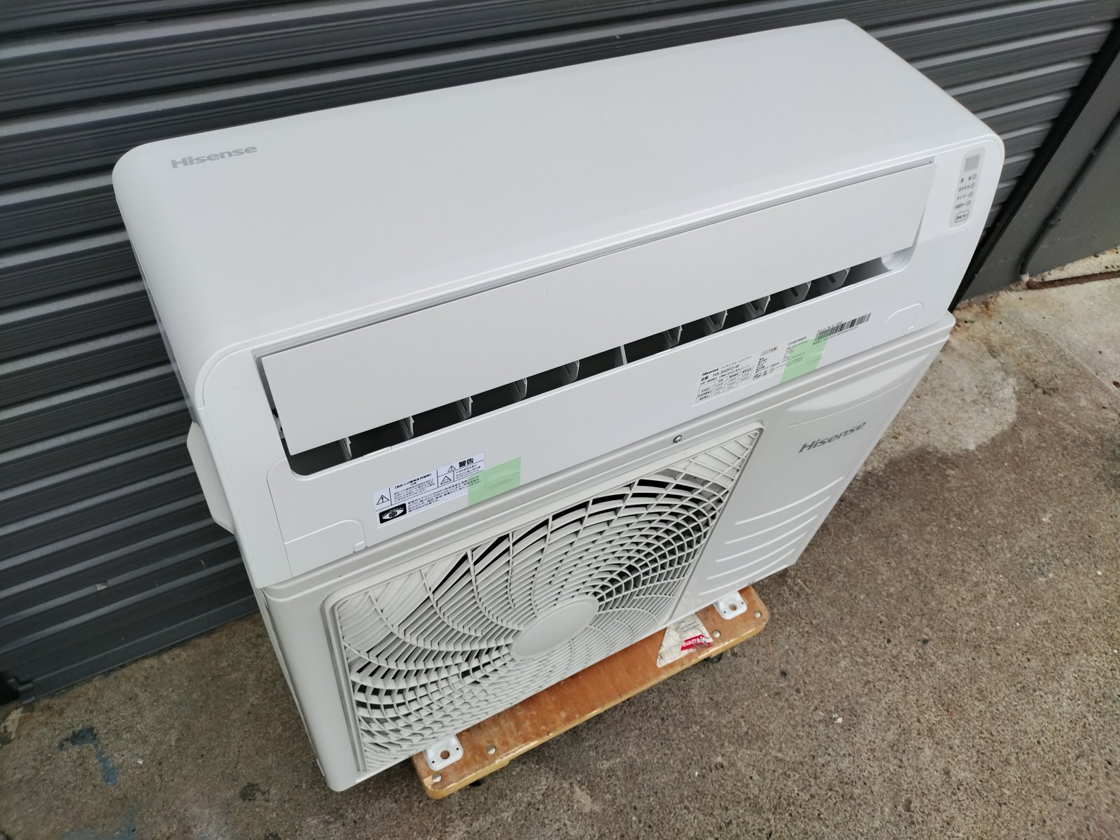 画像1: 316美品・ 禁煙【愛知近郊・取付・配送可】2023年製 ハイセンス 〜17畳 エアコン どっちも解凍洗浄 はっ水フィルター 4.0kW 200V HA-S40F2-W
